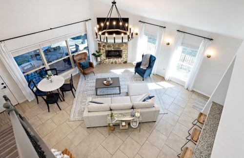 Cedar Creek Reservoir Casa | Luxury Lakefront Getaway