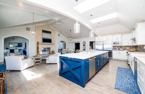 New Buffalo Casa | Luxury lakefront home w/ heated saltwater pool, cabana at top of beach stairs