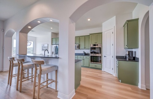 Spicewood Casa | Luxury Lakefront Home-private Dock - Dipping Pool!