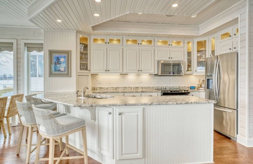 Culver Casa | Luxury Lakefront Home Perfect for Family Getaway!