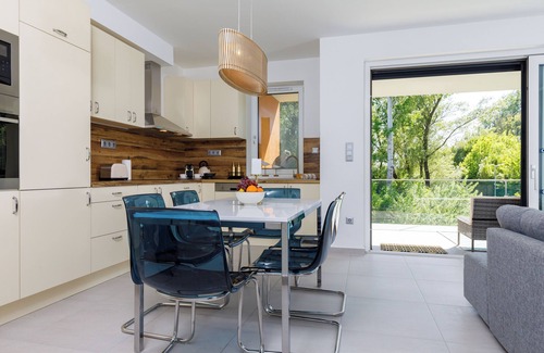 Balatonfuzfo Apartamento | Luxury Lakefront Hideaway – Nature at Your Doorstep BLUE4 Apartment-Balatonfűzfő
