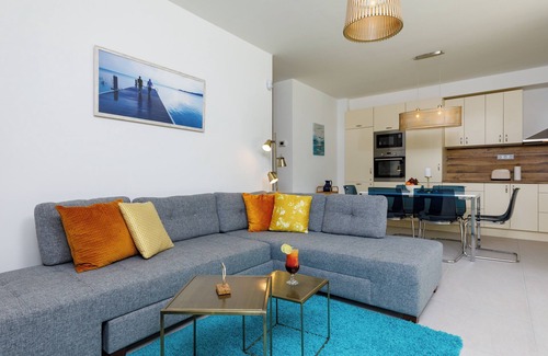 Balatonfuzfo Apartamento | Luxury Lakefront Hideaway – Nature at Your Doorstep BLUE4 Apartment-Balatonfűzfő