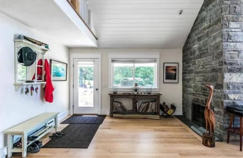 Poplar Ridge Casa | Luxury Lakehouse, sunsets, kayaks, hot tub, sauna, 20 min to Skaneateles Village