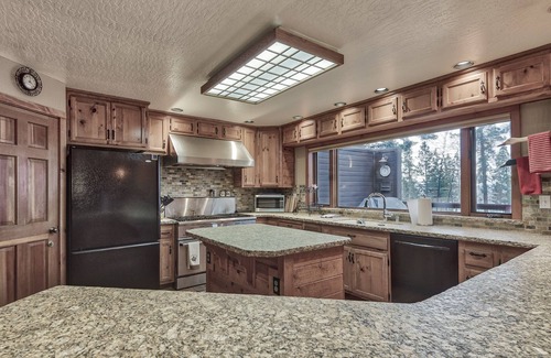 Lake Forest Casa | Lake Tahoe Lakeside Luxury Home