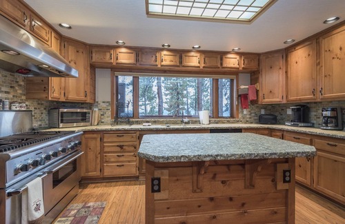 Lake Forest Casa | Lake Tahoe Lakeside Luxury Home
