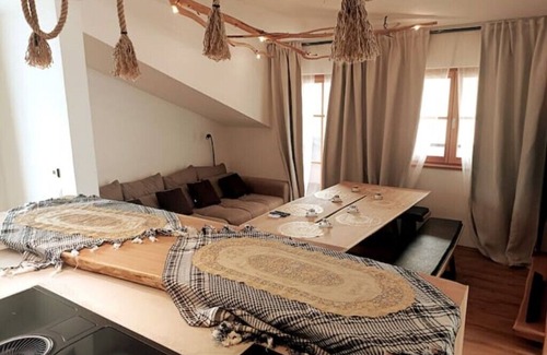 Taisten Apartamento | Luxury Larch Loft, perfect for groups/family of up to 6 people