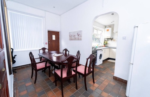Thorpe Satchville Casa | Luxury Leicester Retreat with 6 Bedrooms