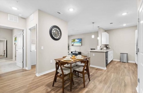 Melbourne Condominio | Luxury Living: 1BR Condo w/ Resort-Style Amenities