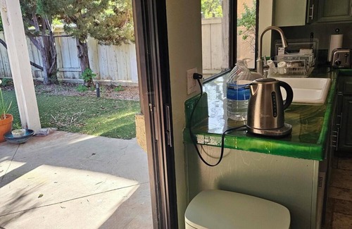Laguna Hills Casa | LUXURY LIVING AT AFFORDABLE COST....Room available in a charming 5bdr house