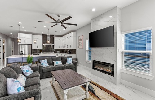 El Lago Casa | Luxury Living at Seabrook Escape with an Outdoor Oasis!