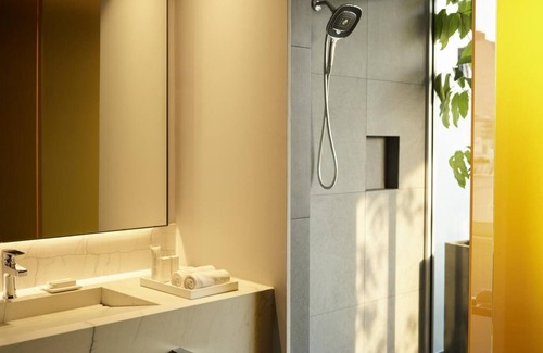 Hipódromo Hotel | Luxury Living: Explore El Pendulo from Our Contemporary Abode!