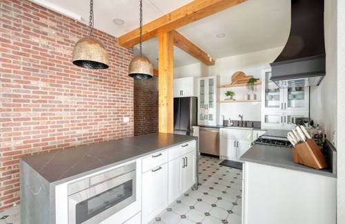 Goose Hollow Casa | Luxury Living on NW 23rd Ave, Walk Score 99
