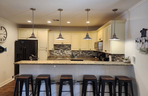 Venice Cabina | Luxury Lodge-4Bdrm/2 Bath in Venice Marina NO BOAT SLIP NO ICE MACHINE