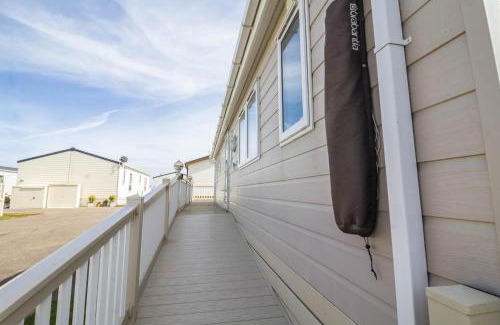 Felixstowe Otro | Luxury Lodge At Suffolk Sands Holiday Park Ref 45009Mv