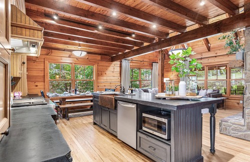 Banner Elk Cabina | Luxury Lodge w/Unmatched Long Range Views, Hot Tub, Game Rm, Fire Pit