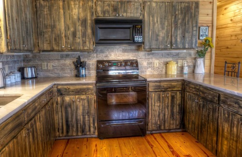 Rio Frio Cabina | LUXURY LOG CABIN #1 FRIO RIVER WATER FRONT