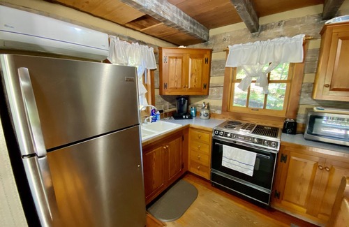 Dandridge Cabina | Log Cabin de lujo y 70 acres en el lago Douglas