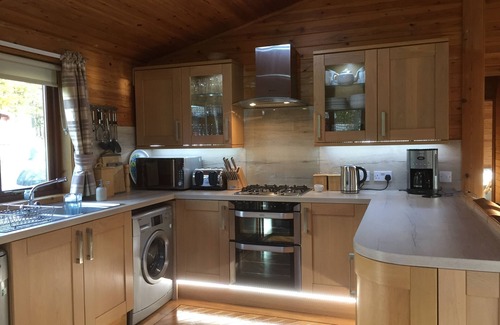 Rowardennan Chalet De Esquí | Cabaña de madera de lujo a orillas del Loch Lomond - Loch Lomond Chalet