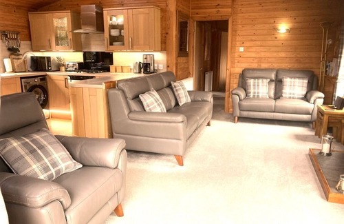 Rowardennan Chalet De Esquí | Cabaña de madera de lujo a orillas del Loch Lomond - Loch Lomond Chalet