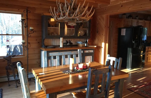 Sunday River Area Casa | Log Lodge de lujo estilo cabaña de esquí familiar a 15 minutos de la estación de esquí Sunday River