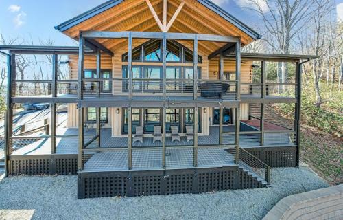 Laurel Ridge Casa | Luxury Log Cabin with lake view