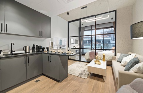 Al Quoz Apartamento | Luxury london style studio