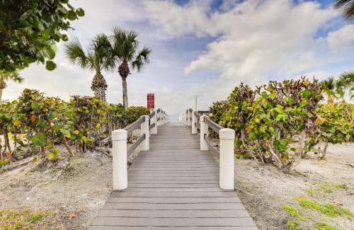 Longboat Key Apartamento | Luxury Longboat Key Condo - Walk to Beach Access!