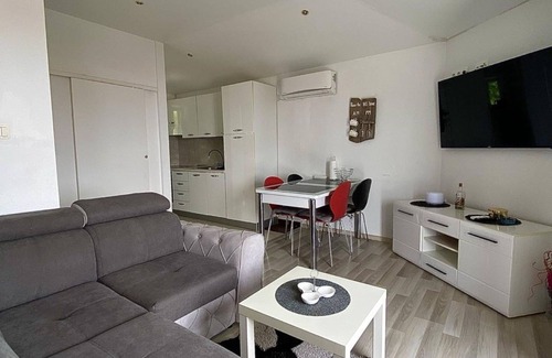 Liganj Apartamento | Luxury Lovran Apartments With Swimming Pool