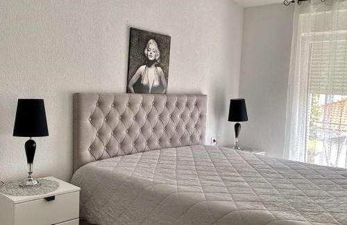 Liganj Apartamento | Luxury Lovran Apartments with Swimming Pool - Classic One Bedroom Apartment