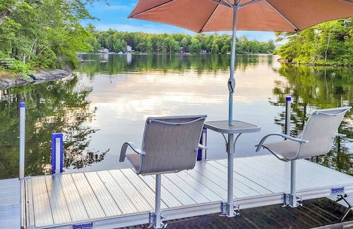 Lucerne-in-Maine Cabina | Luxury Maine Timber Frame w/Lake Views & Access