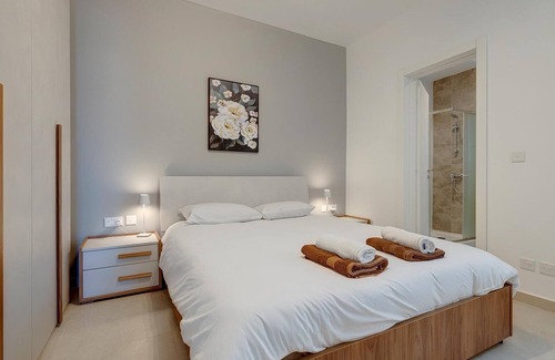 Tal-Ghoqod Apartamento | Luxury Maisonette in a Tranquil and Central Area