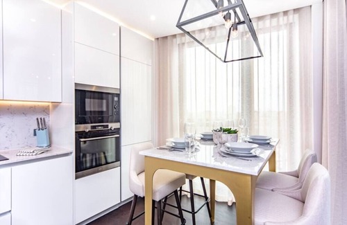 Nine Elms Apartamento | Luxury Manhattan 2 Bed Battersea