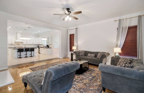 Elk Grove Casa | Luxury Mansion House