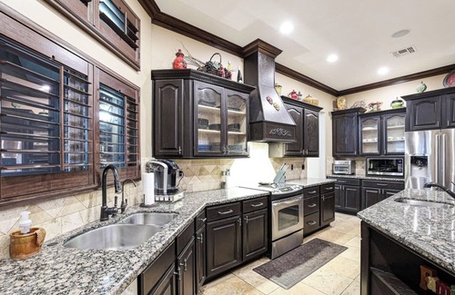 Litchfield Park Casa | Luxury Mansion with 4 private balconies! Amazing inside and outside!