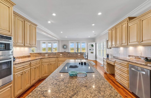 Litchfield by the Sea Casa | Luxury marsh front home offering both beach and marsh