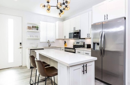 Grace Bay Casa | Luxury Meets Adventure! Walk2Sand,2BRW/Pool-CV41-3