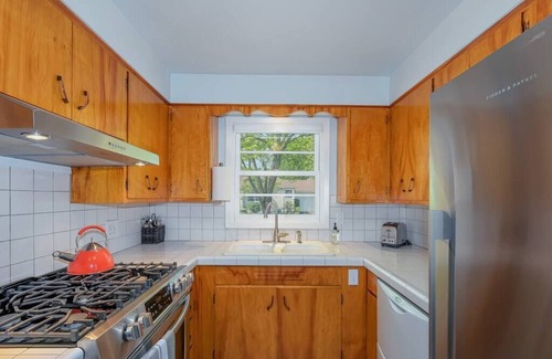 Lincoln Casa | Casa DT multinivel completa a 20 minutos de Portland PDX