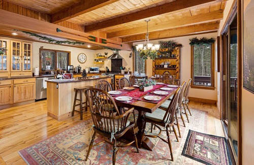 Wilmington Casa | Luxury meets Rustic- Beautiful Lodge 1.9 miles from Whiteface-EV charger