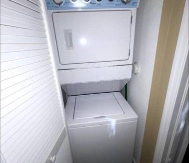 Miami Gardens Casa | Luxury Miami 2br Townhouse Near Stadium !