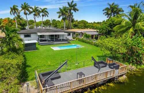 Golden Glades Villa | Luxury Miami