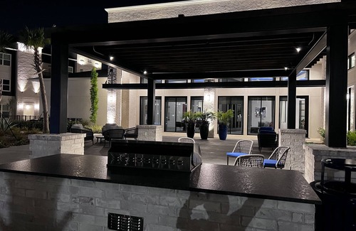 Northeast Houston Apartamento | Luxury Mid-rise Apartments with Clubhouse