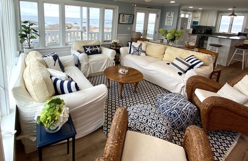 Minot Casa | Luxury Minot Oceanfront Dog Friendly Hot Tub 5BR Families & Groups