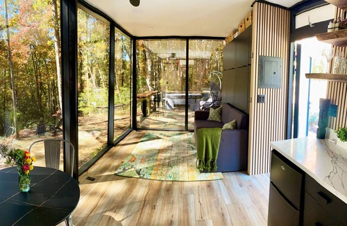 Mars Hill Casa | Luxury Mirror House - HOT TUB! Private 1-way glass, forest, Mirror House: Off-Grid Luxury, Hot tub,