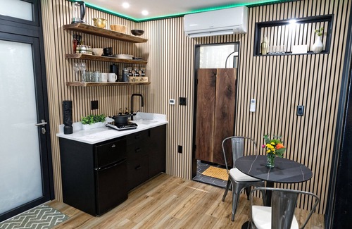 Mars Hill Casa | Luxury Mirror House - HOT TUB! Private 1-way glass, forest, Mirror House: Off-Grid Luxury, Hot tub,