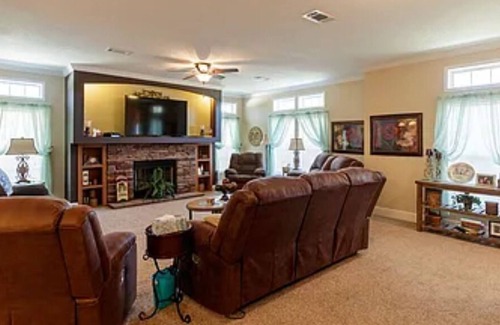 Valdosta Casa | Luxury Mobile Home in Valdosta, GA - Fully Furnished