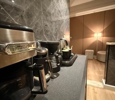 Al-Rawdah Apartamento | Luxury Modern Apartment with smart entry