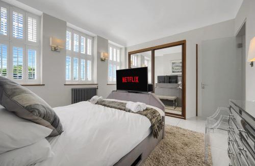 Castle Apartamento | Luxury & Modern - Central - Beach Access - Wind St