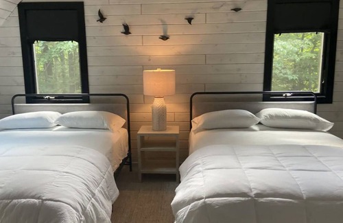 Harbor Springs Chalet De Esquí | Luxury Modern Chalet for Skiing & Summer Fun