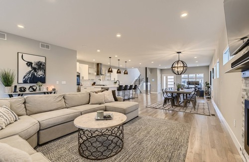 Overland Casa | Luxury Modern Duplex with Rooftop Hot Tub & Private Office 4800 sq ft