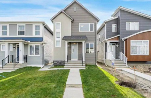 Calgary Casa | Luxury Modern Home - Livingstone